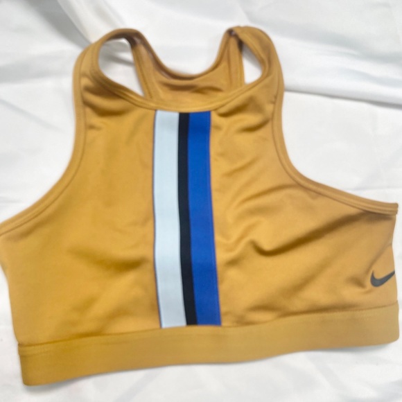 Nike sports bra - Picture 2 of 3